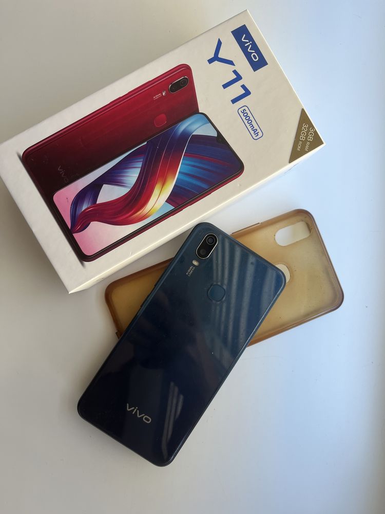 Телефон Vivo 64 GB