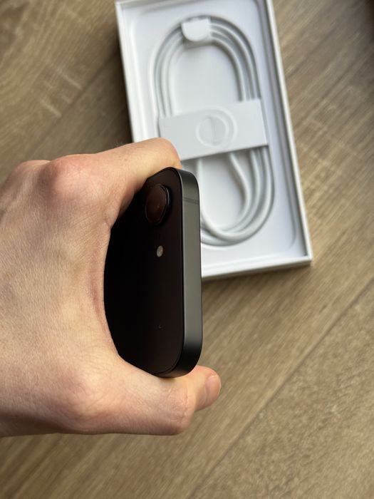 Новий Apple iPhone 16e 128 Black Neverlock