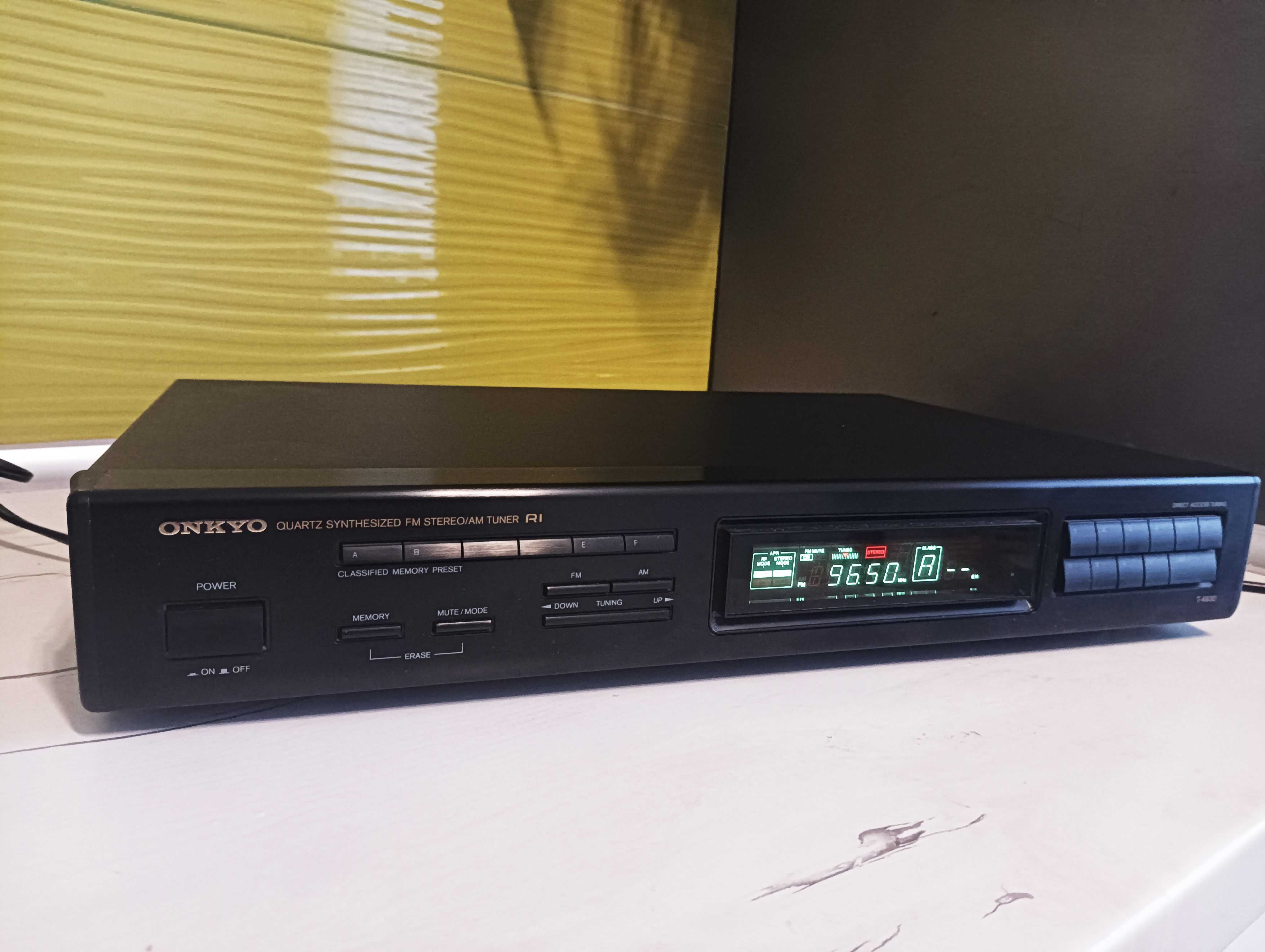 Jak nowy Tuner Onkyo T-4930