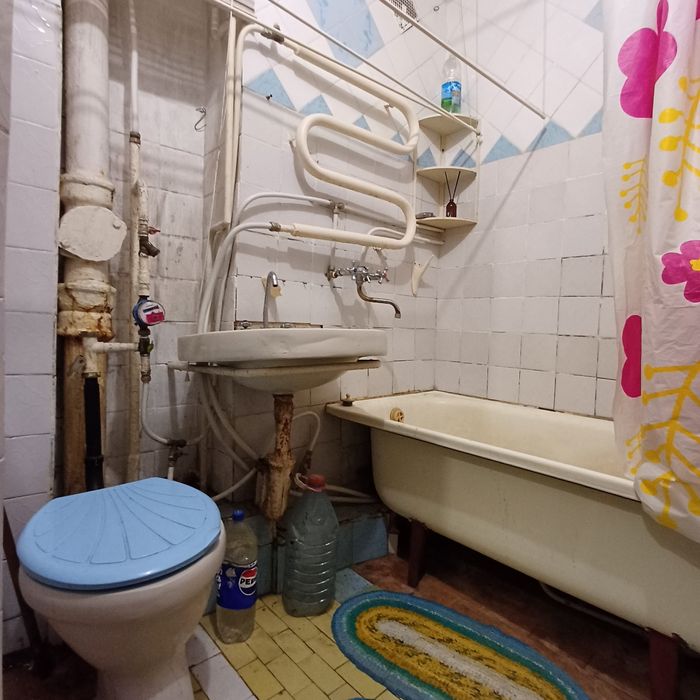 Продаж 2 кімнатної квартири, 1 поверх, вул.Тиха.