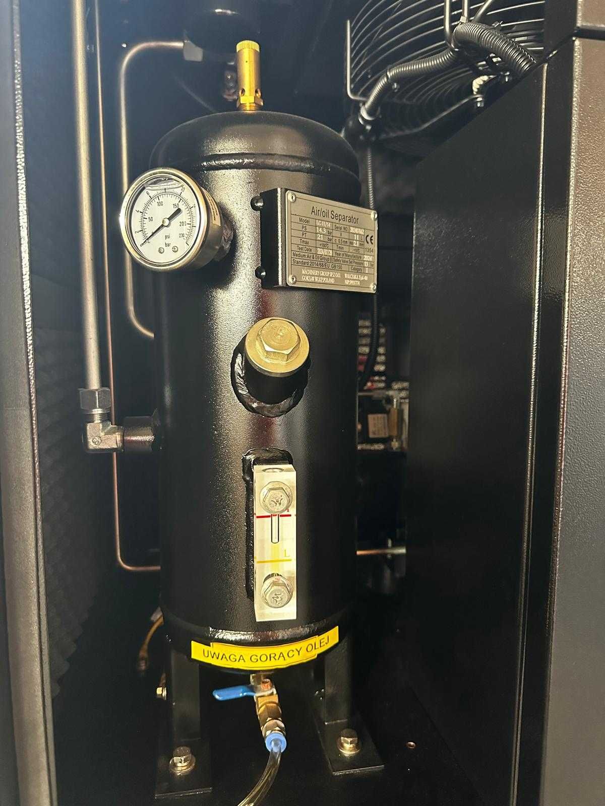 Przemysłowy Kompresor Śrubowy z osuszaczem i falownikiem 500L 5.5kw