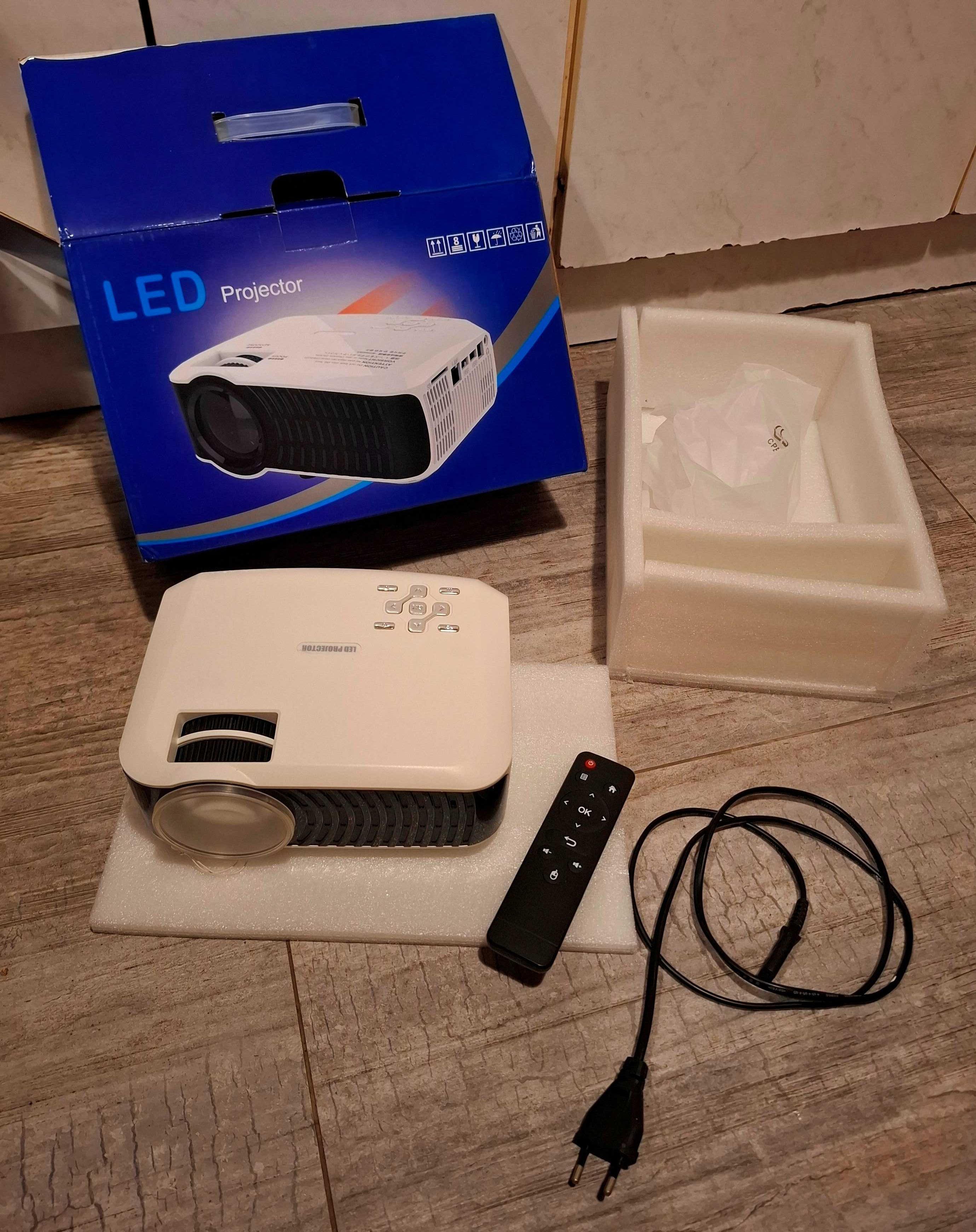Проектор AUN T30/RUISHIDA M3, 3000LM 1280x720 пікс. HD 1080P Android