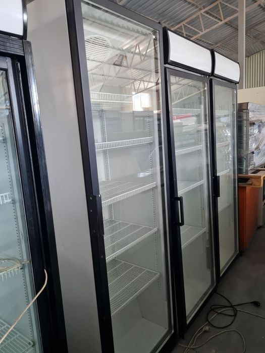 Продам холодильні шкафи