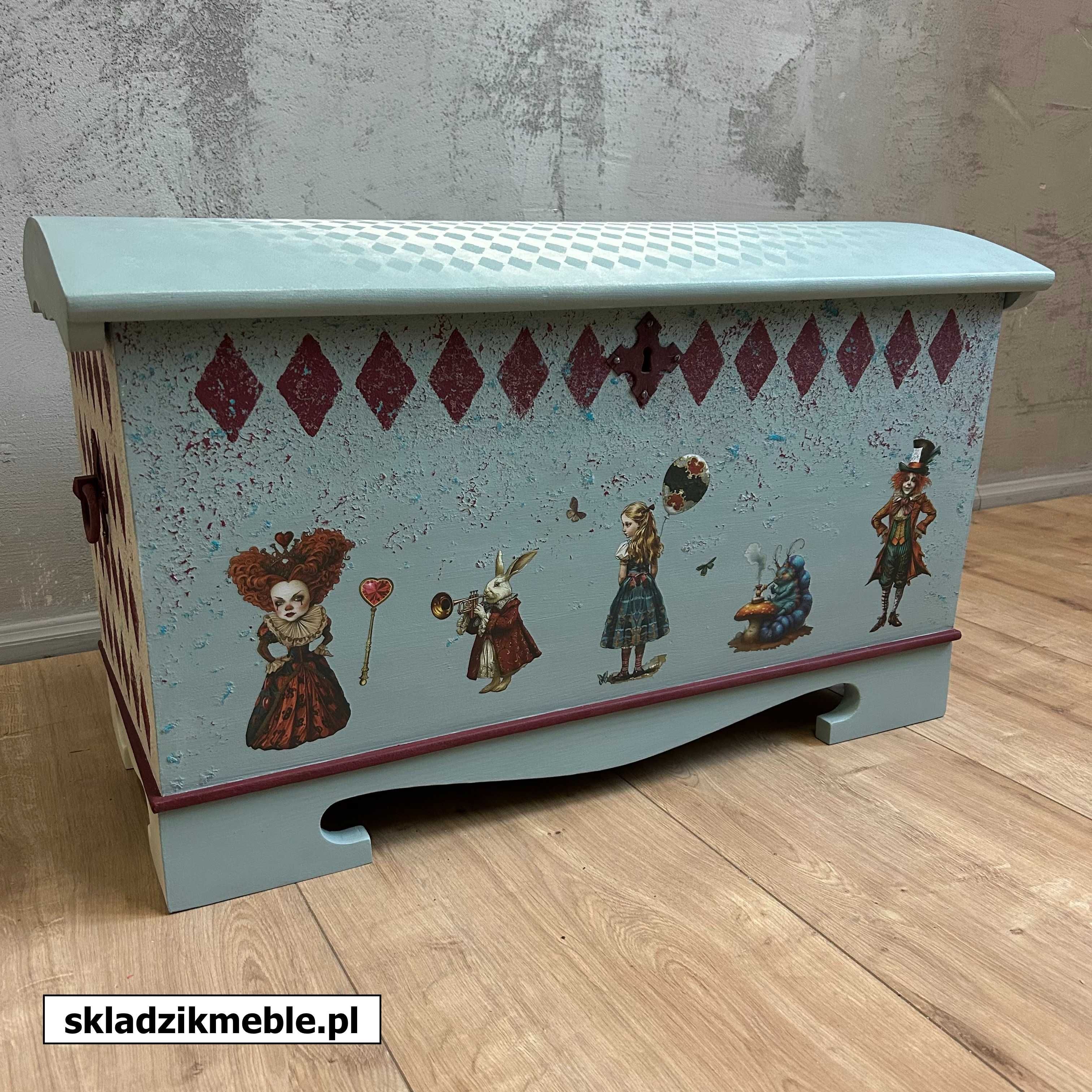 110125 Skrzynia inspirowana Alicją w krainie czarów