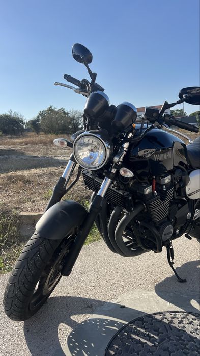 Yamaha XJR 1300