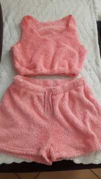 Różowy kmpl piżamka futerkowa L