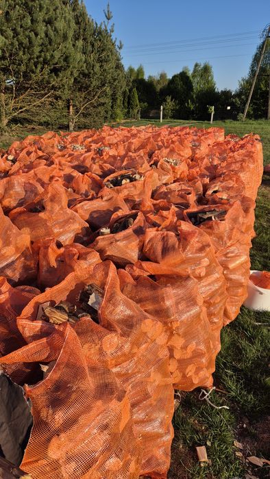 Drewno opałowe w workach