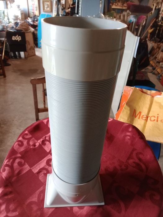 Tubo de exaustão extensível