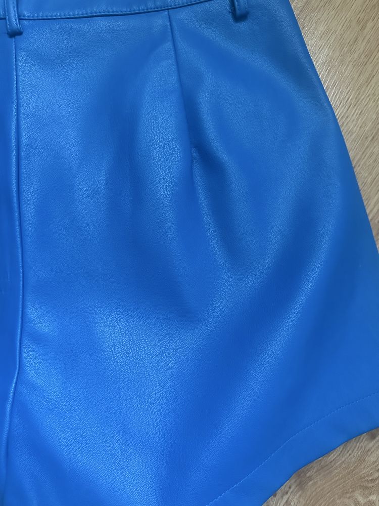 Шкіряні шорти Primark (42 розмір)