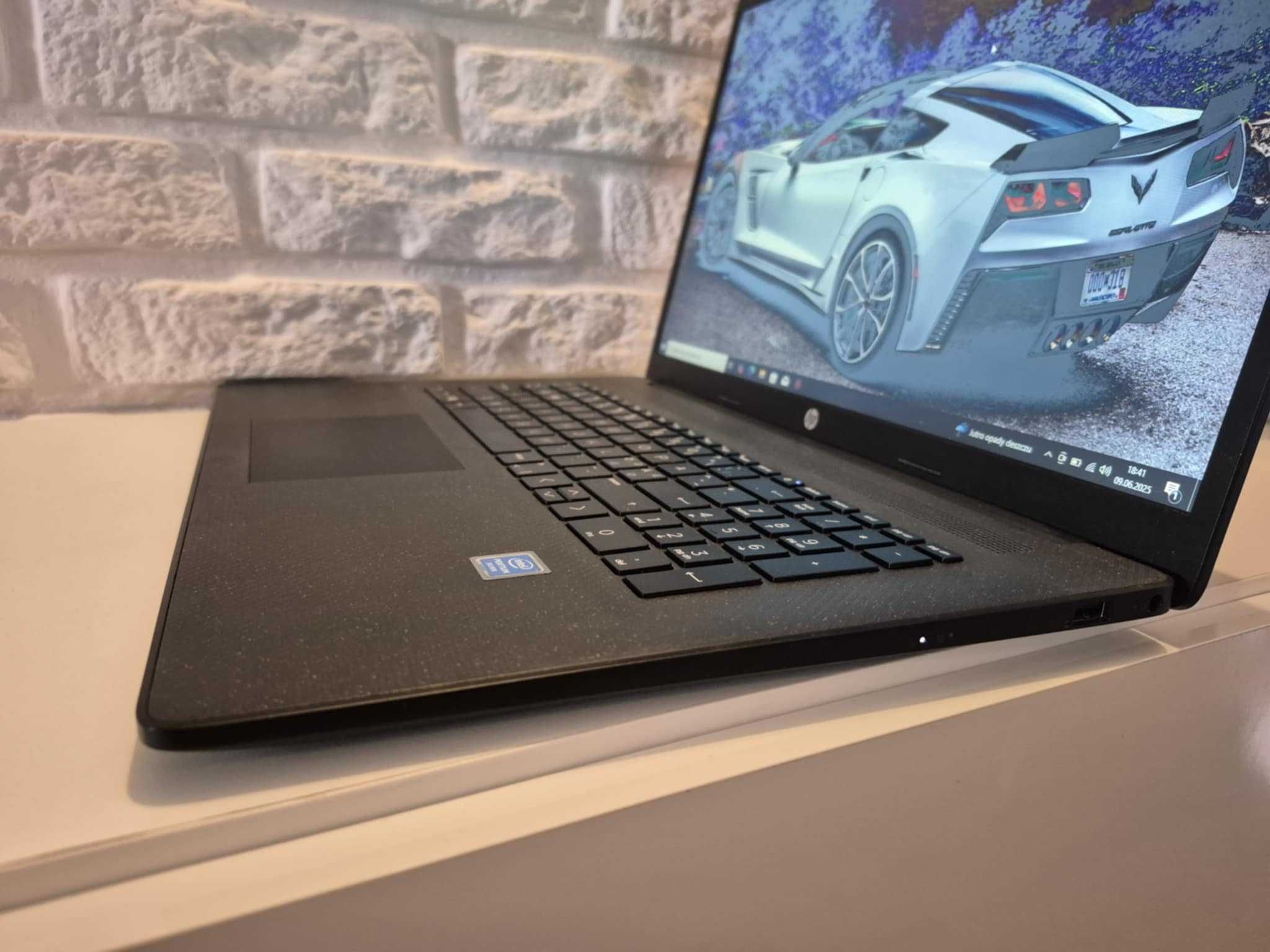Duży 17` HP  IntelSilver/12GbDDR/SSD256/NowaBateria