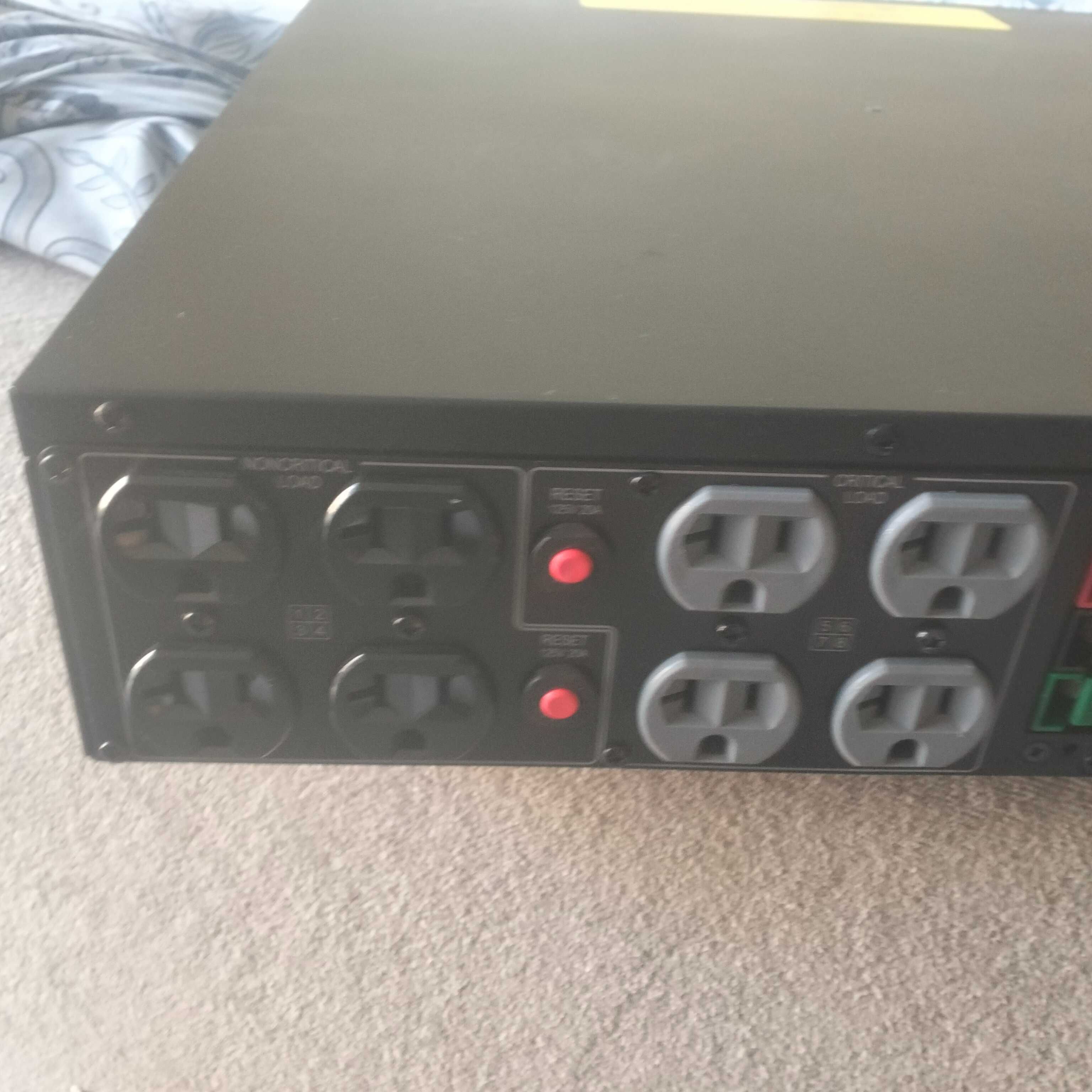 Zasilacz  Rack UPS Cyberpower PR2200LCDRTXL2U. UPS ma zasilanie 120v