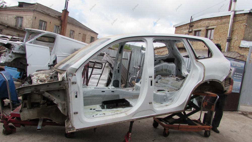 Кузов Touareg FL Четверть ланжерона Порезка Туарег ФЛ Розборка