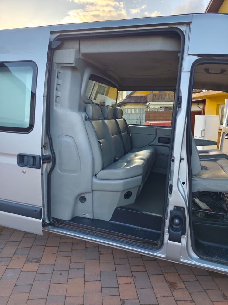 Renault master 2 2.5 100km 6-cio osobowy
