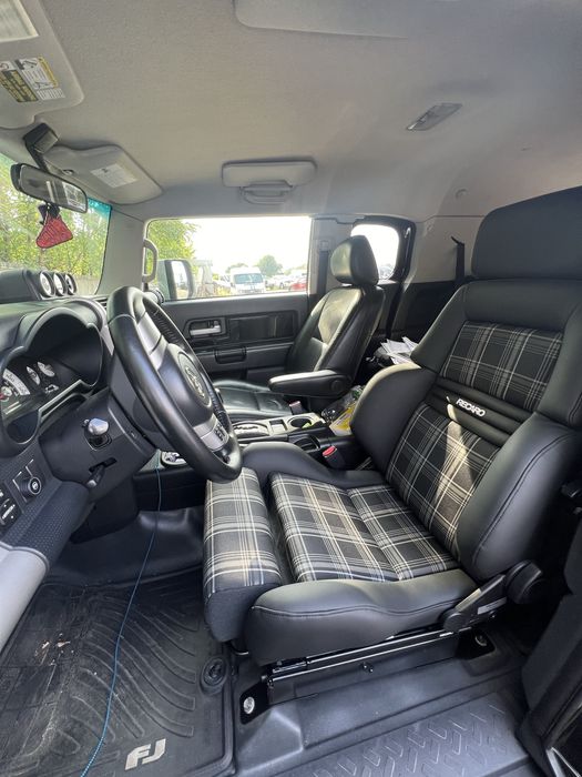 Recaro FJ Cruiser
