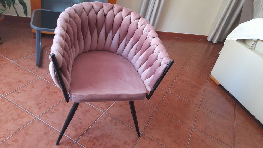 Poltrona de veludo - NOVA -  para sala de estar