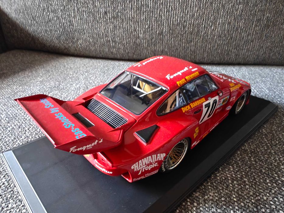 Norev 1:18 Porsche 935 Hawaiian Tropic nowy komplet box