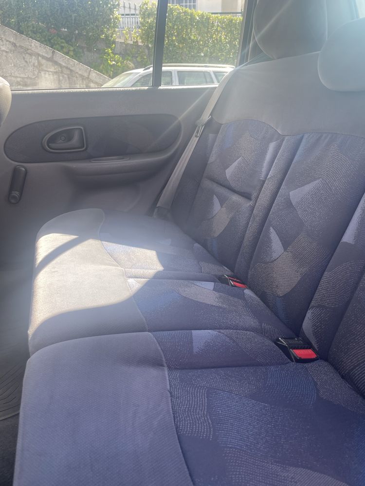 Renault Clio II Diesel- 1.9 D RXE (muito bem estimado)