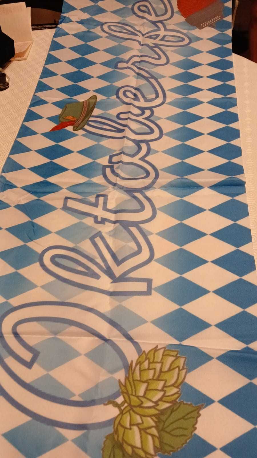 Faixa decorativa OKTOBERFEST 180x40 cm.
