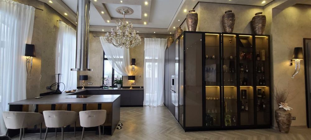 Аренда коттеджа 400м2 Вита-Почтовая