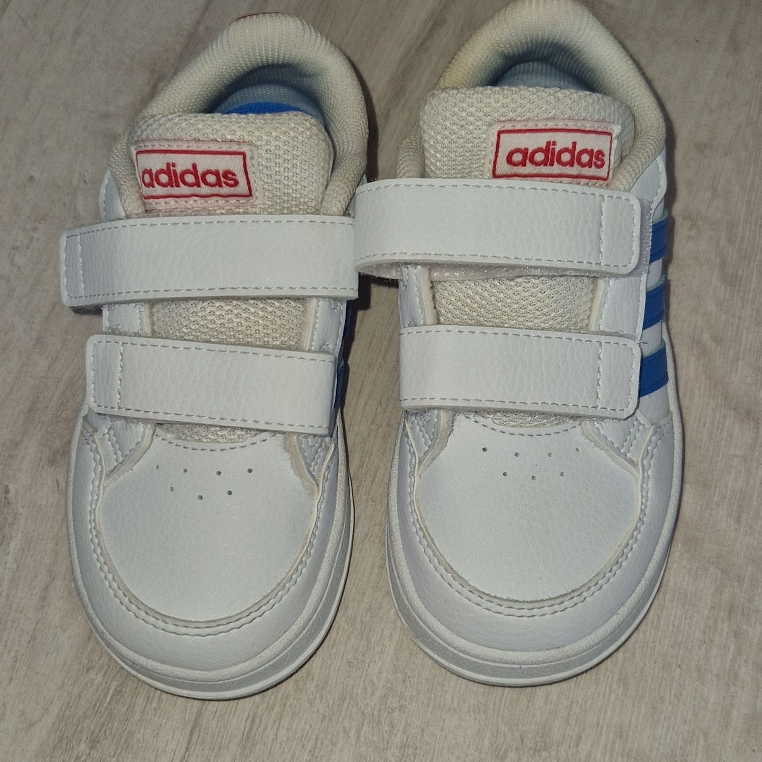 Adidas oryginalne białe buty r. 24 wkl 14 cm