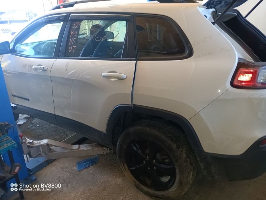 Jeep Cherokee 2020 разборка запчастини шрот