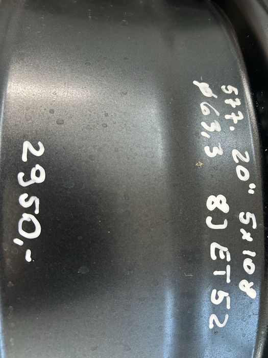 577 Felgi Aluminiowe FORD R 20 5x108 otwór 63,3 Bardzo Ładne Czarne