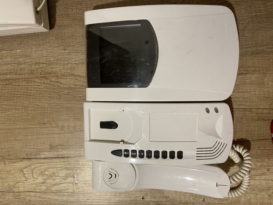 Відеодомофони аналогові Bricino Terraneo 334102 та Elvox Petrarca