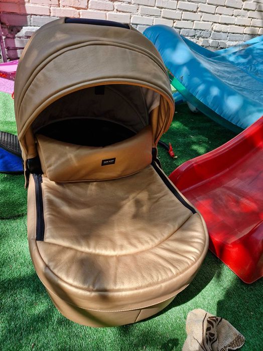 Коляска . 2 в 1.