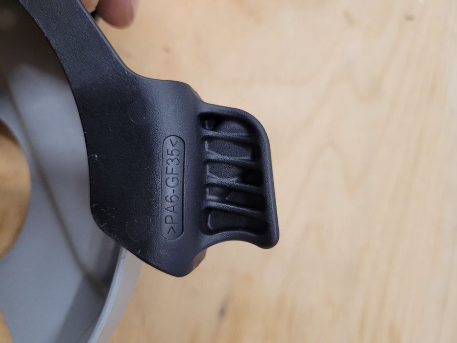 Osłona Bosch ochronna do cięcia GWS/X 125 model PA6-GF35 okap na klik