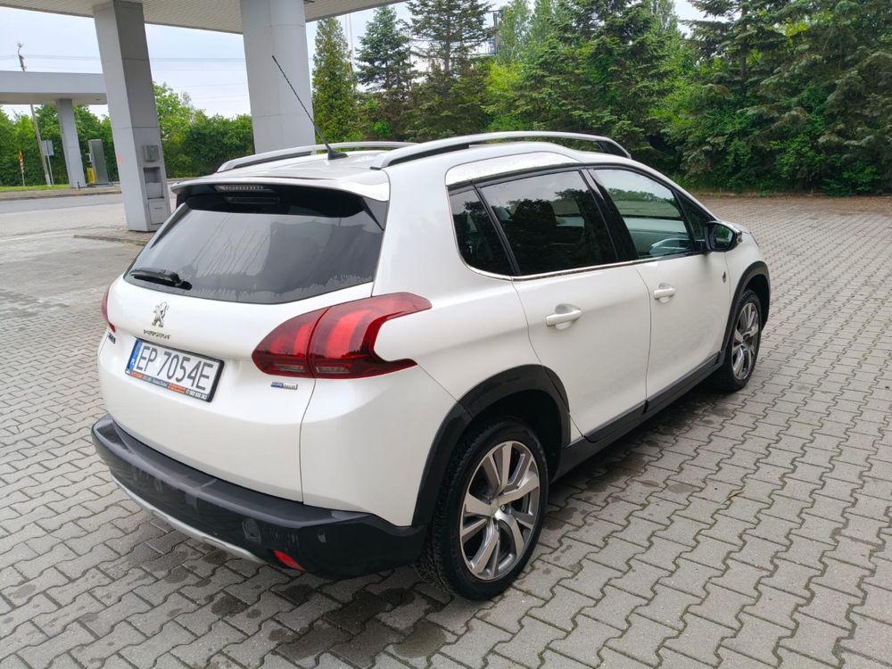 Peugeot 2008 1.2 130km Biala Perla