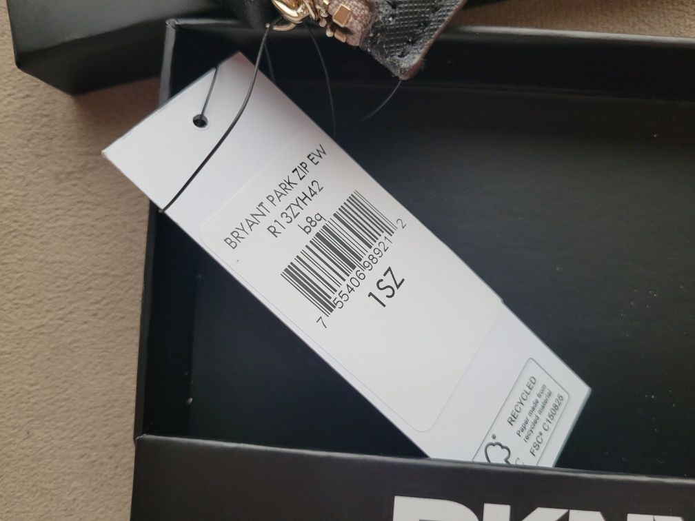 Portfel na karty DKNY