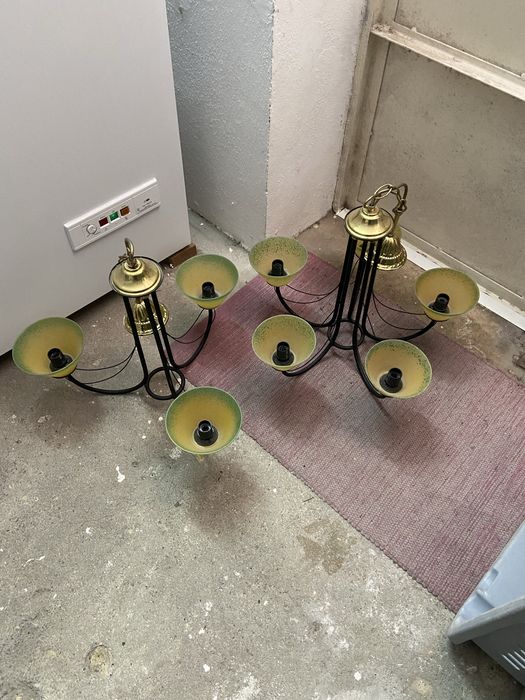 Dois candeeiros para a sala em bom estado