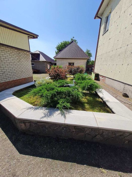 Продам 3-х пов. цегляний БУДИНОК в с. ВІЛЬНІЙ ТЕРЕШКІВЦІ.  137000