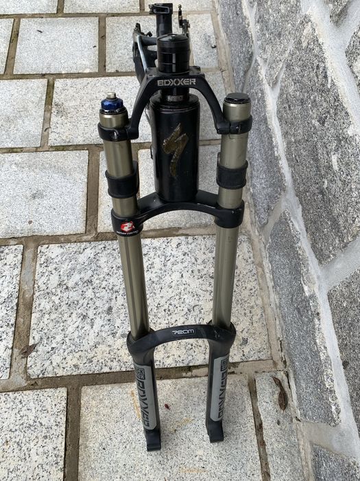 Quadro Downhill Demo 8