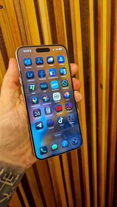 Iphone 15 pro max branco titanium