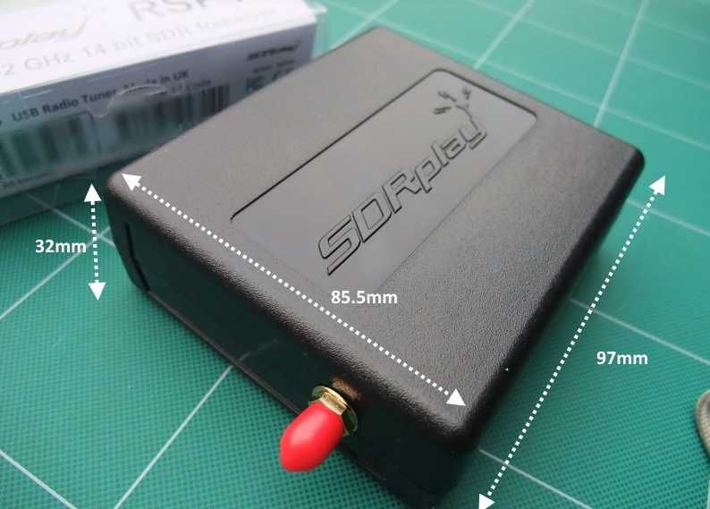 RSP1A широкополосный SDR-приемник 1 кГц–2000 МГц, Великобритания