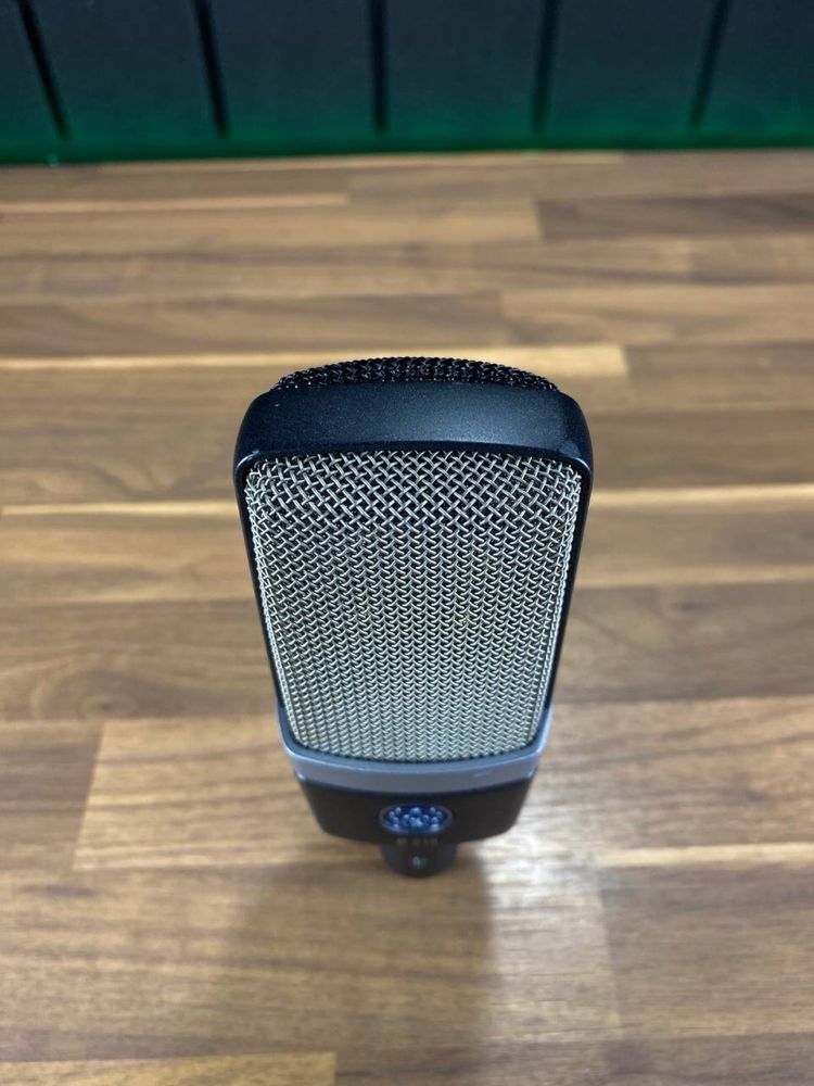 Микрофон AKG c214