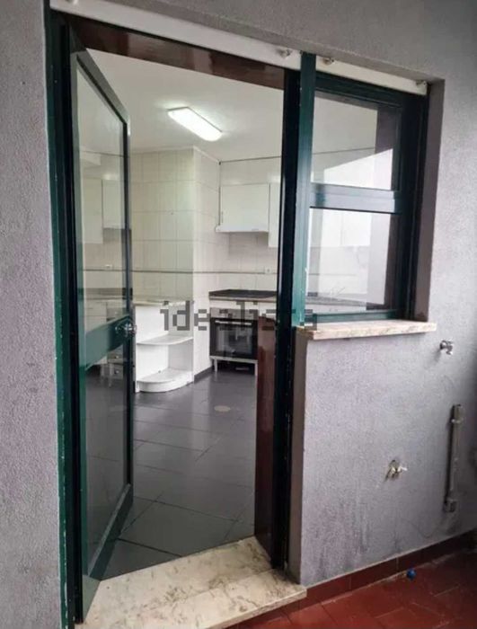 Alugo apartamento  t2  em S. Pedro da Cova