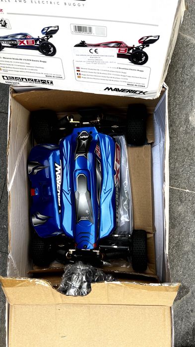 Maverick Strada XB 1/10 4WD Eléctrico – Quase Novo