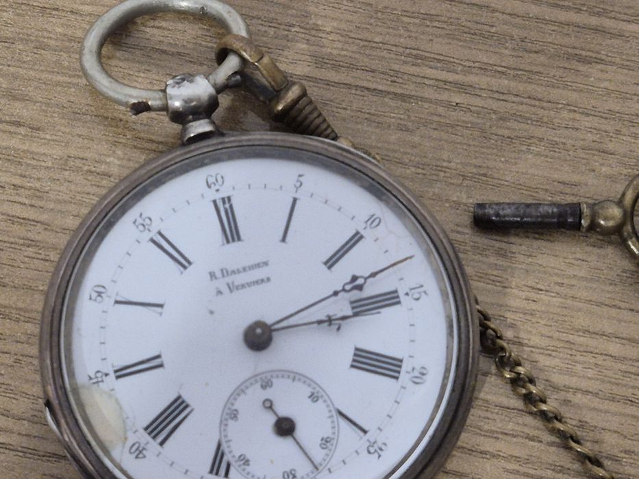 Stary srebrny zegarek