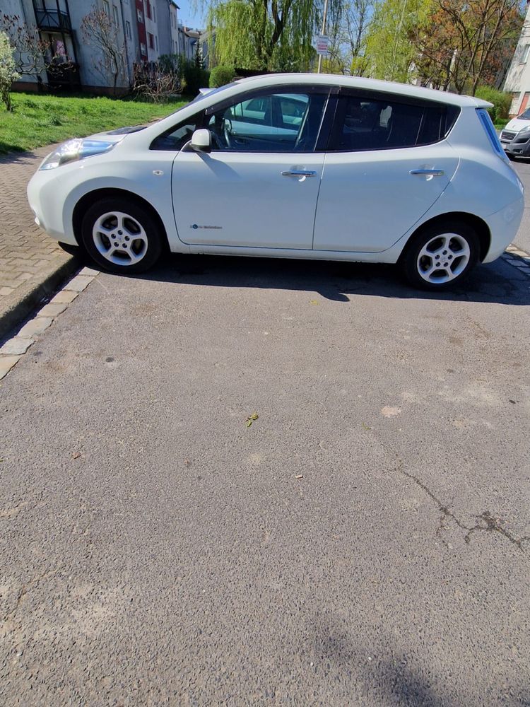 Nissan Leaf rok 2016