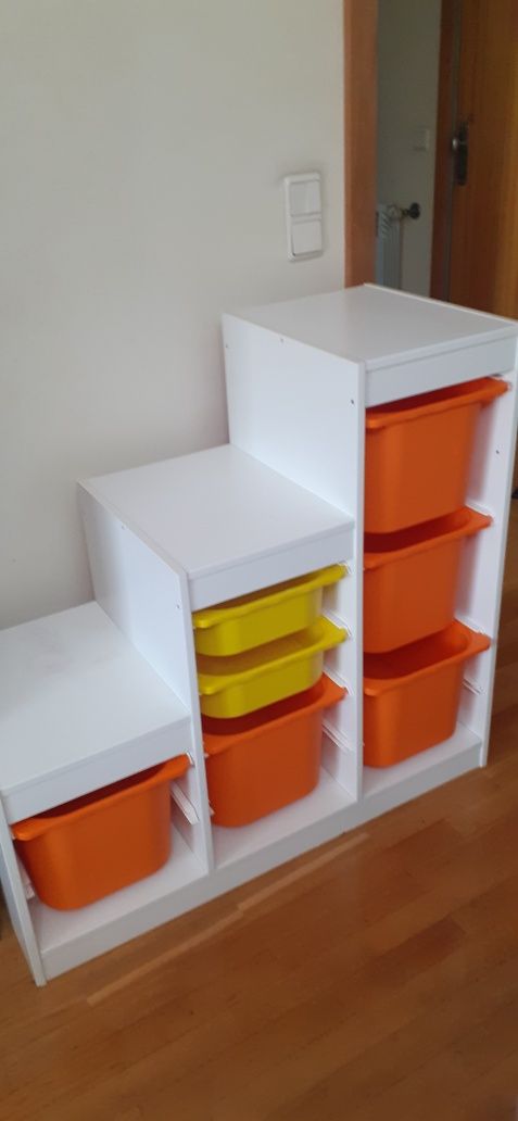 Estante ikea com gavetas