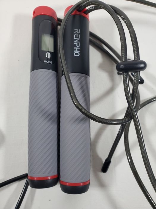 Skakanka Renpho czarna