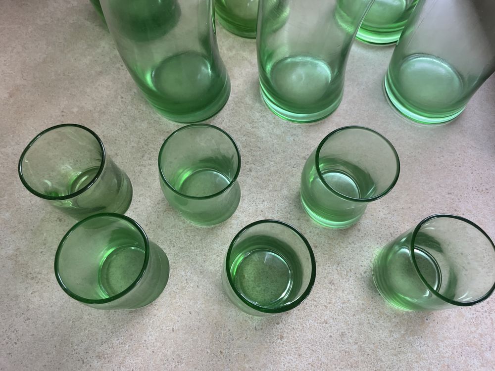 Szklanki i literatki ze szkła, kolor zielony