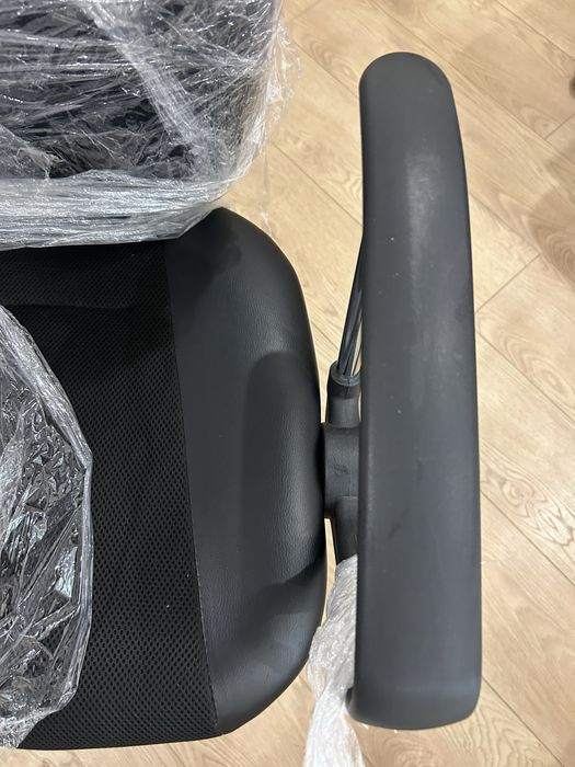 Продам офисное кресло