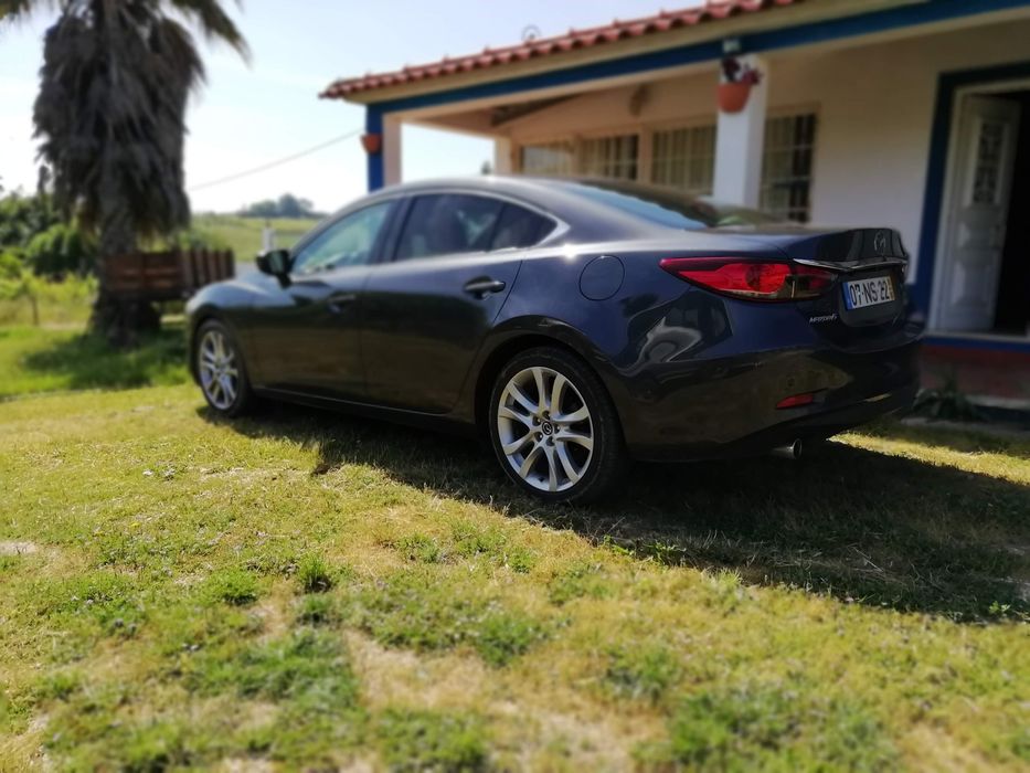 Mazda 6 2.2 D 4 portas