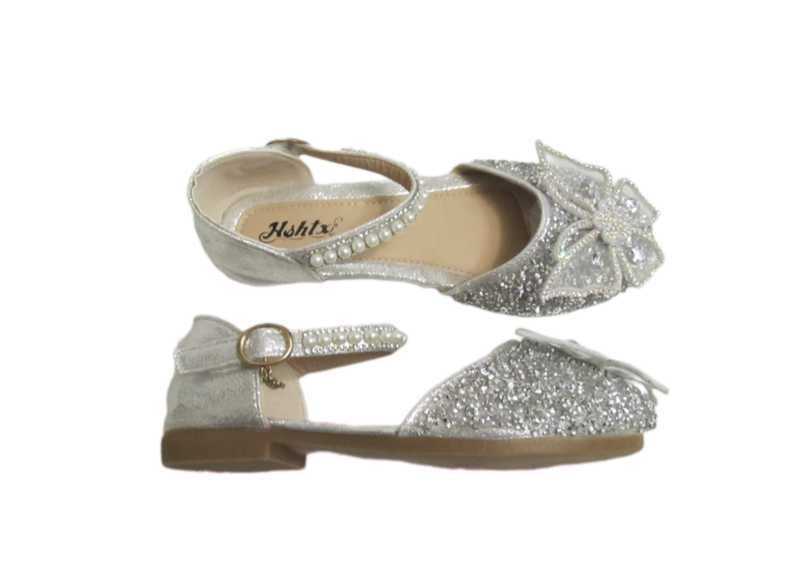 Шикарные праздничные серебристые туфли босоножки с бусинами