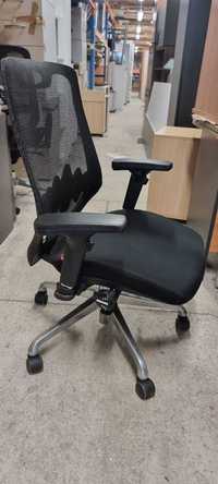 Fotel obrotowy Futura 3 fotele biurowe GROSPOL czarny