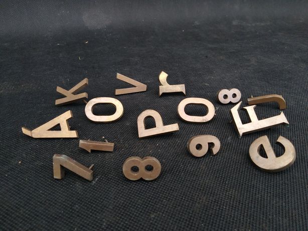 Stare metalowe litery  Vintage