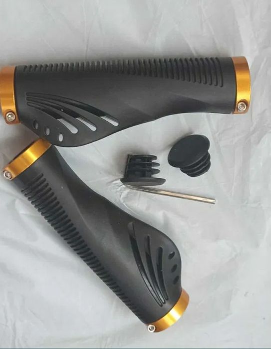 Гріпси, ручки велосипеді, ергономічні. Білі, чорні.